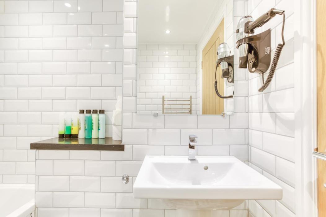 Central Bright 3 Bed Flat With Pool & Parking Edinburgh Luaran gambar
